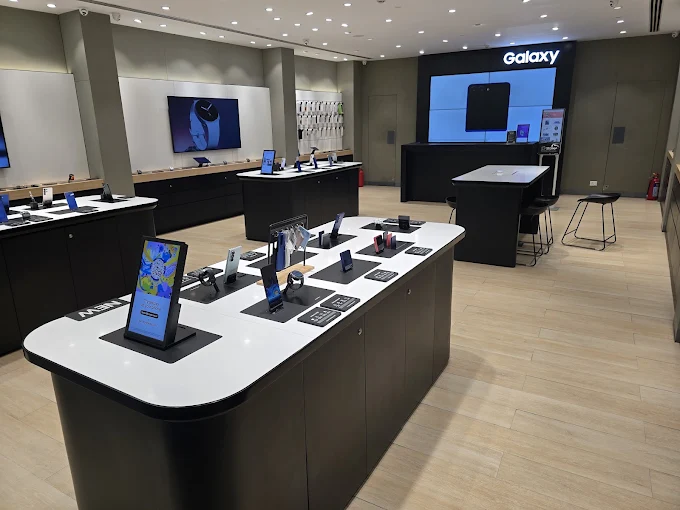 Samsung Experience Store- Bestech Central Square Mall, Gurugram store image