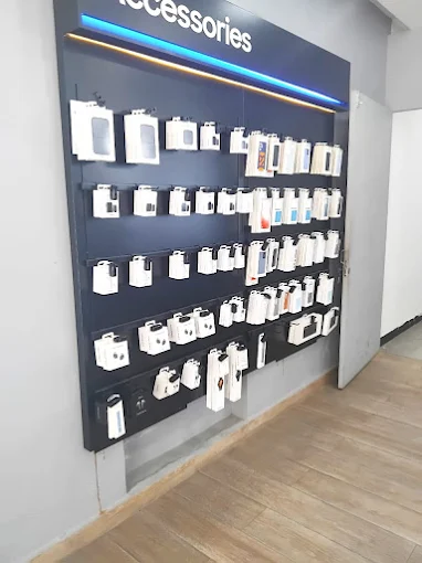 Samsung Experience Store- Amrik Singh Road, Bathinda store image 4