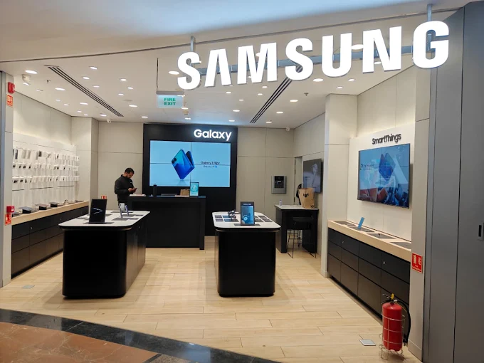Samsung Experience Store - Phoenix Mall, Bareilly store image