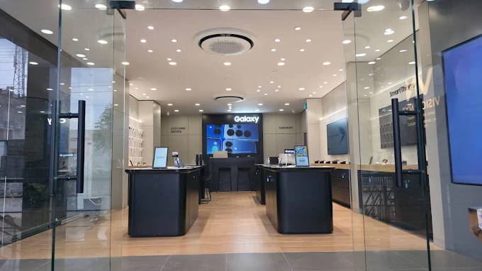 Samsung Experience Store- Ajmer Road thumbnail 4