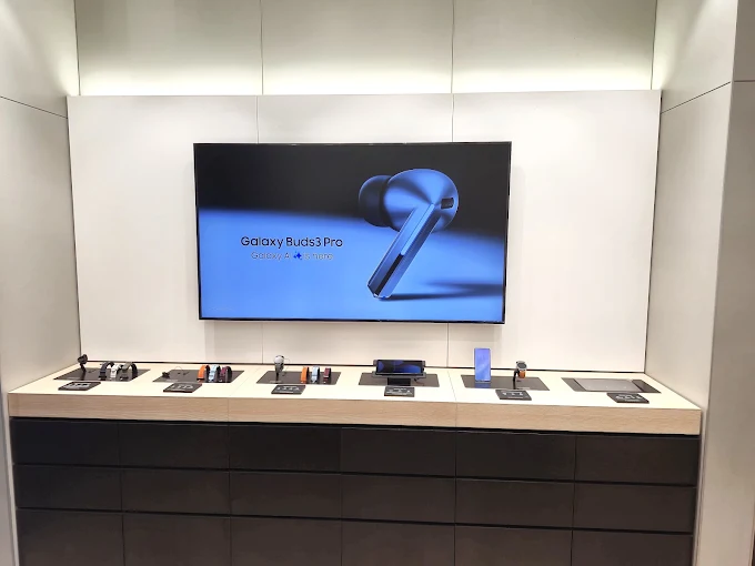 Samsung Experience Store- Civil Lines, Prayagraj store image 4
