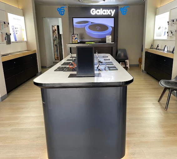 Samsung Experience Store- Mohar Singh Nagar, Ludhiana thumbnail 4