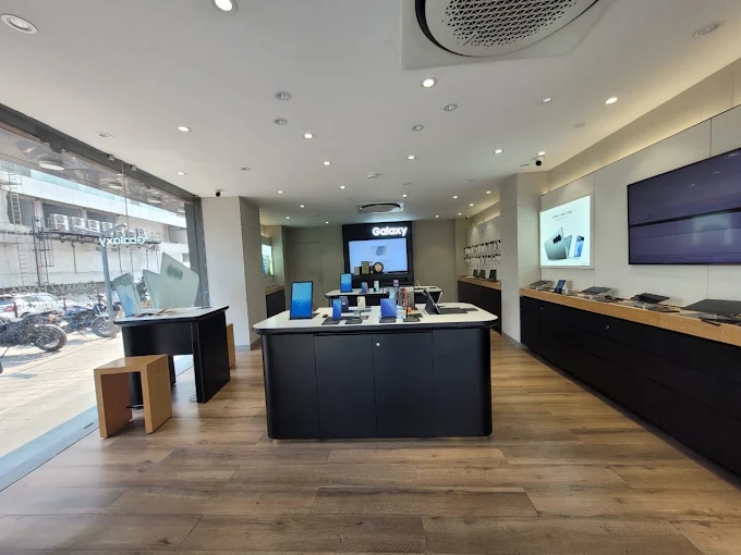Samsung Experience Store- Manjalpur, Vadodara store image
