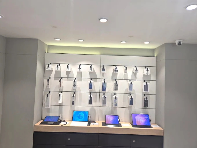 Samsung Experience Store- Shakarpur store image 3