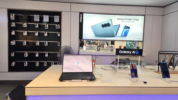 Samsung Experience Store- Yamuna Vihar store image 4