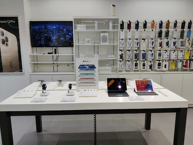 IVENUS-Apple Premium Reseller-Varachha Road store image 3