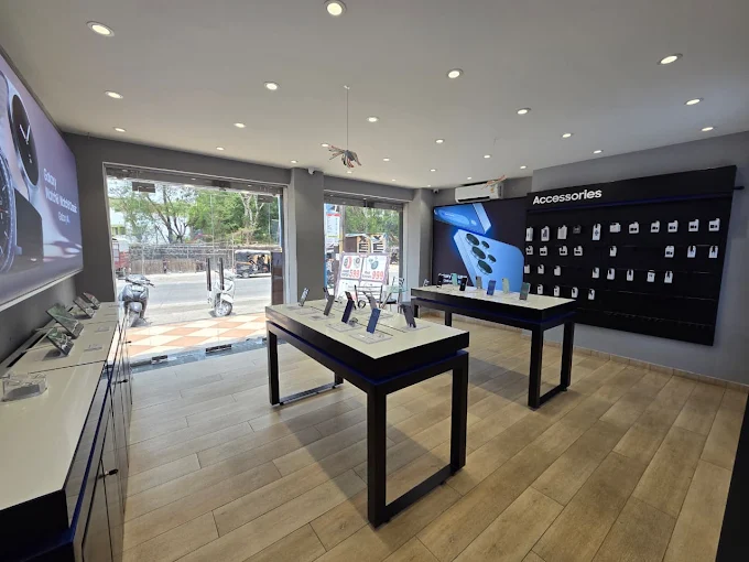 Samsung Experience Store- Khadakwasla store image 4