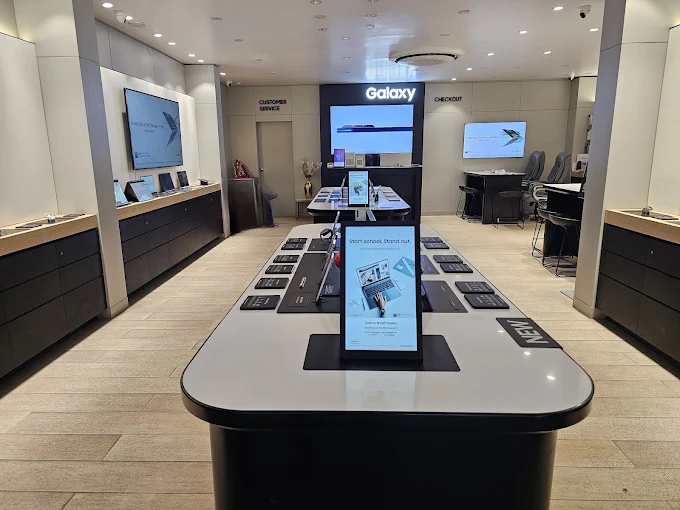 Samsung Experience Store- Raj Nagar, Ghaziabad store image 4