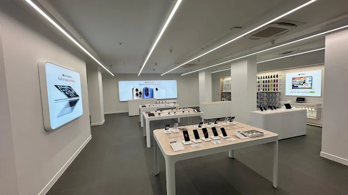 Imagine- Apple Premium Partner-MI Road Jaipur store image 3