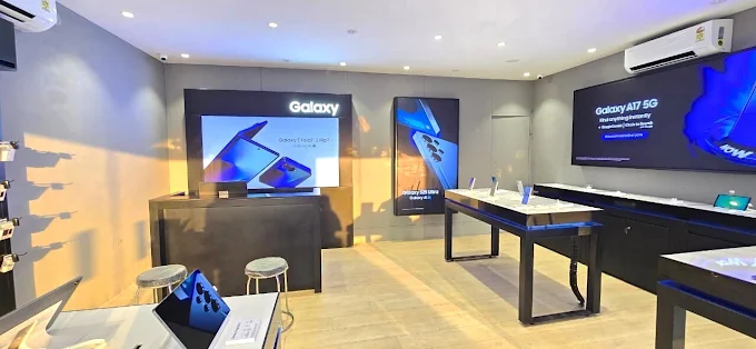 Samsung Experience Store- Chakan Road store image 3