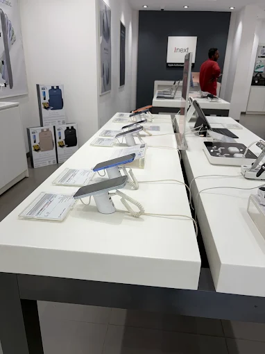 Inext-Apple Premium Reseller-Bandra West store image