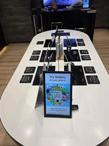 Samsung Experience Store- Begumpul, Meerut store image 3