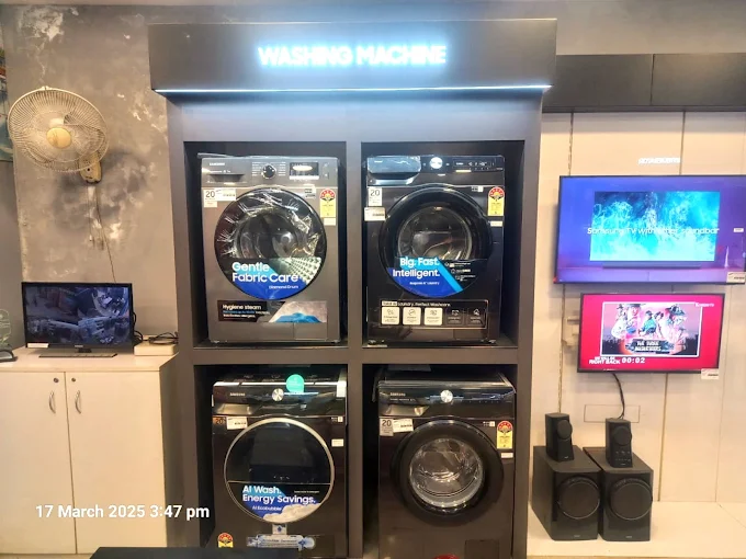 Samsung Smart Plaza - Sachdeva Electronics, Chandigarh store image 3