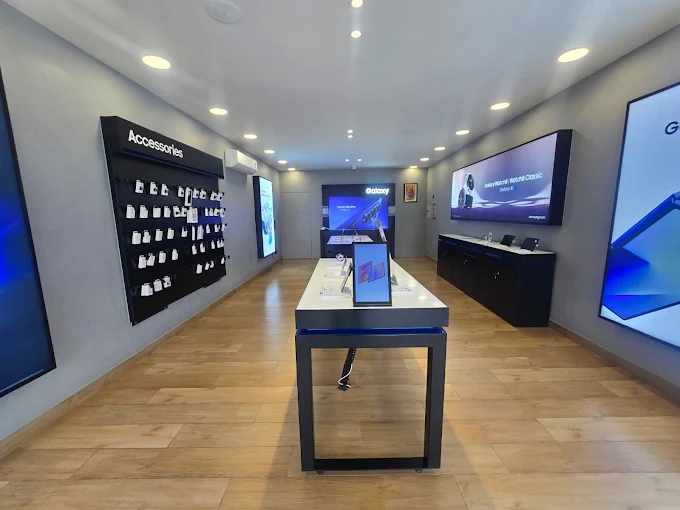 Samsung Experience Store- Radha Garden, Meerut thumbnail 4