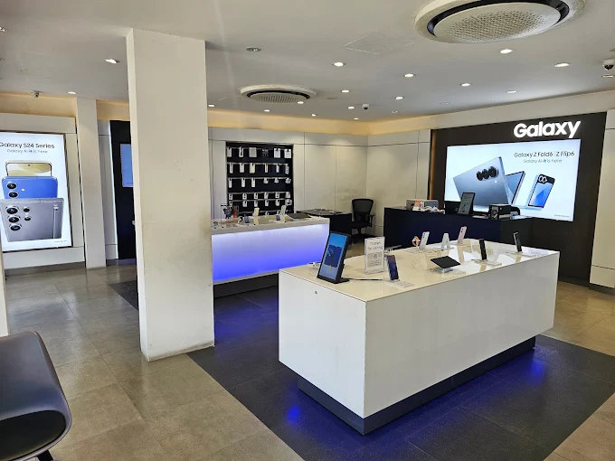 Samsung Experience Store- Egmore thumbnail 4