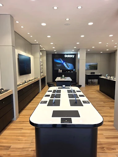 Samsung Experience Store- Gota store image 3