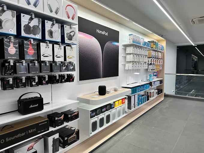 iPlanet -Apple Premium Reseller-Indiranagar store image 3