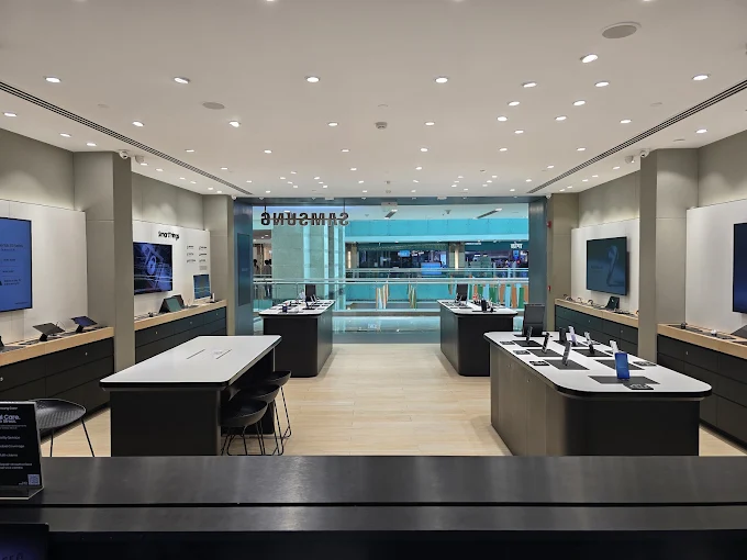 Samsung Experience Store- Bestech Central Square Mall, Gurugram store image 4
