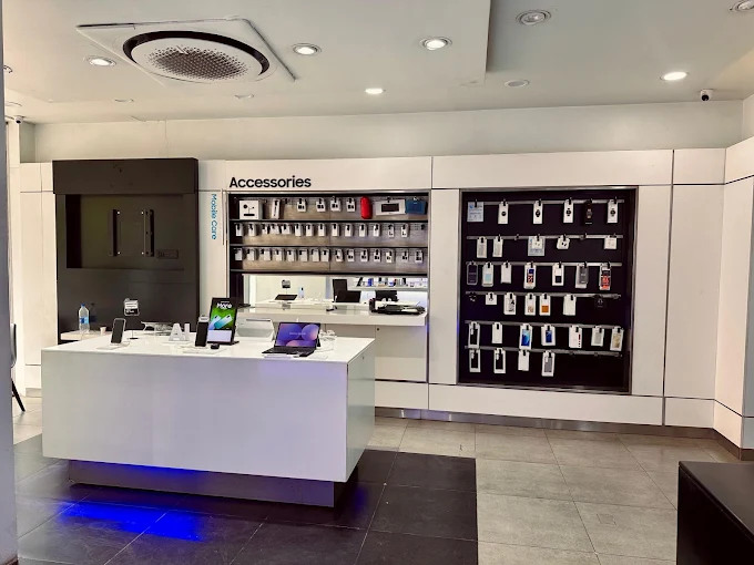 Samsung Experience Store- Karve Nagar store image
