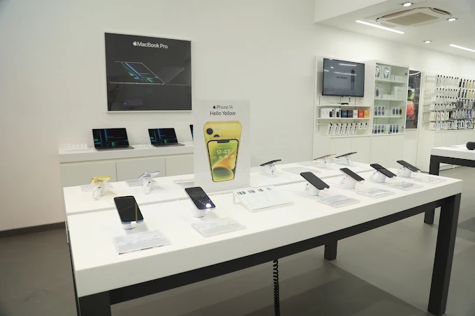 iNSPiRE- Apple Store, Annapurna Road, Indore store image 3