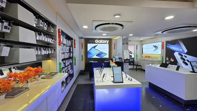 Samsung Experience Store- Chinchwad store image 3