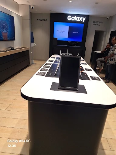 Samsung Experience Store- Ramji Nagar store image 3