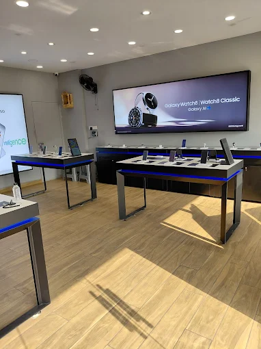 Samsung Experience Store- Palod store image 3