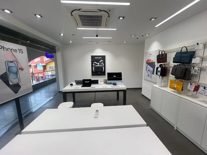 iVenus - Apple Authorised Reseller-Rohini store image 3