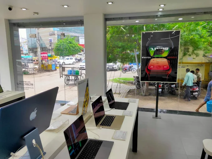 iCrest – Apple Store, Deen Dayal Puram, Bareilly store image 3