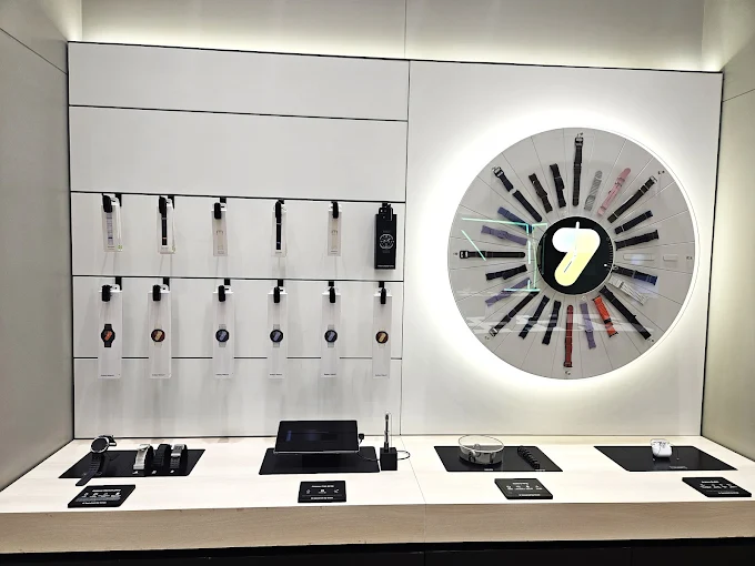 Samsung Experience Store- Velachery thumbnail 5