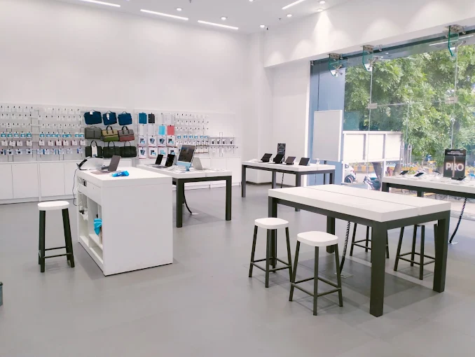 iVenus - Apple Authorised Reseller -Nashik store image 3