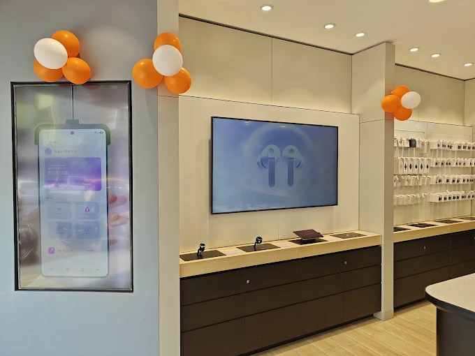 Samsung Experience Store- Sadar Mangalwari- Nagpur store image 4