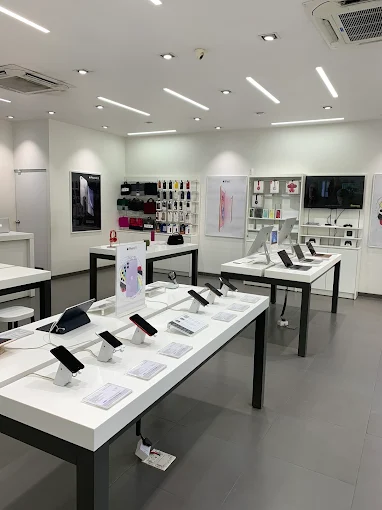 Unicorn-Apple Premium Partner-SAKORE NAGAR store image