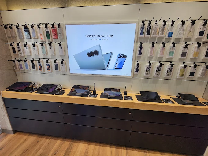 Samsung Experience Store- Nizampura, Vadodara thumbnail 4