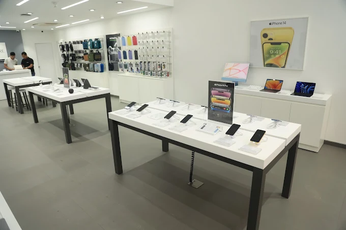 iNSPiRE- Apple Store, Annapurna Road, Indore store image