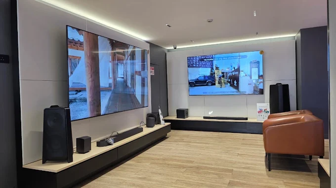 Samsung Experience Store- Connaught Place thumbnail 5