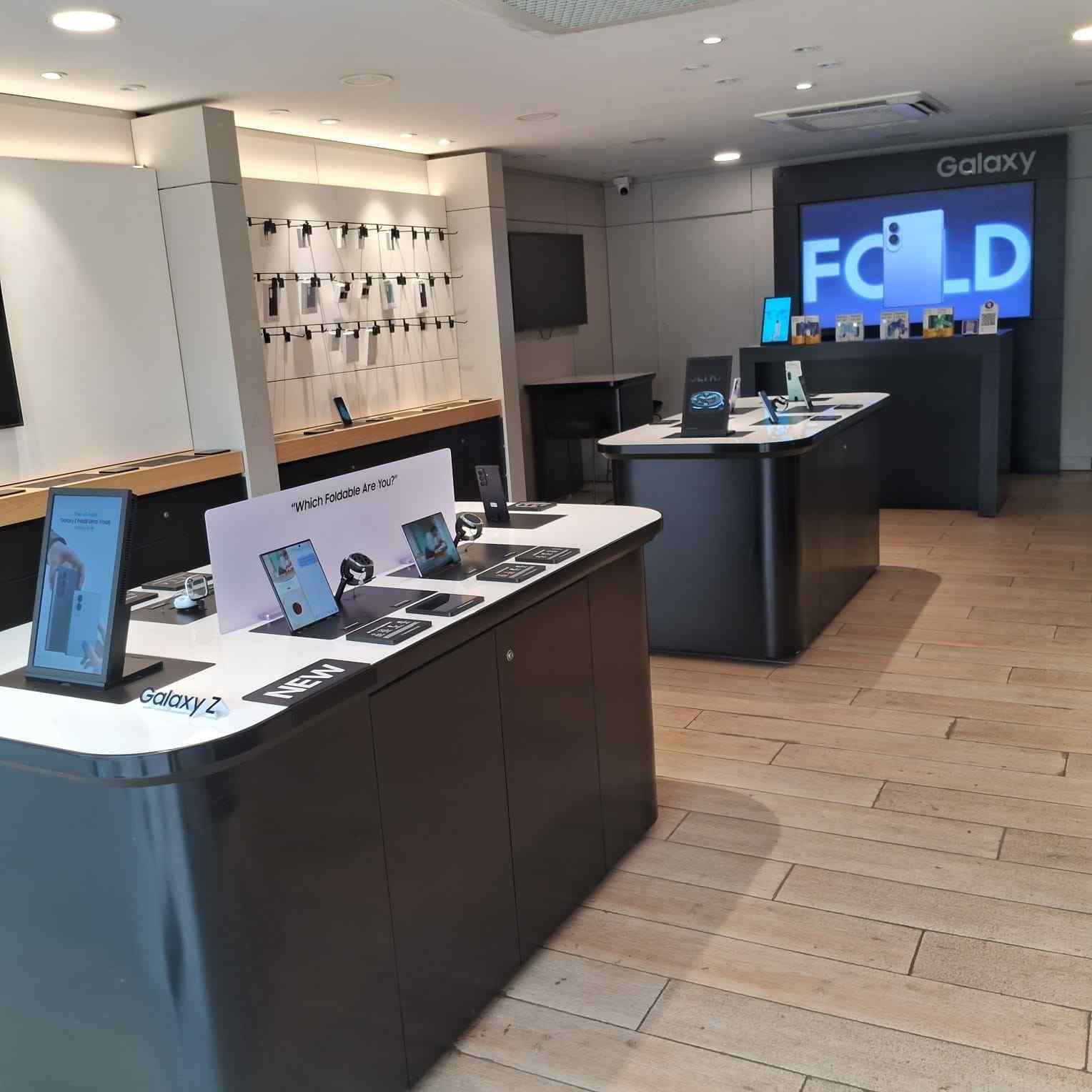 Samsung Experience Store-Udaipur, Sector 5 store image 3