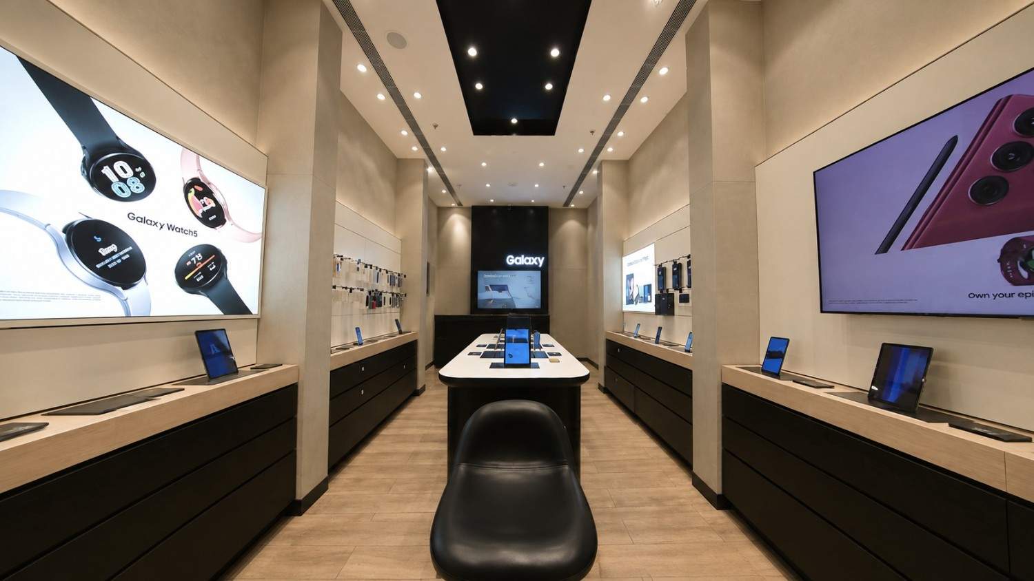 Samsung Experience Store- Phoenix Palassio Mall- Lucknow store image 3