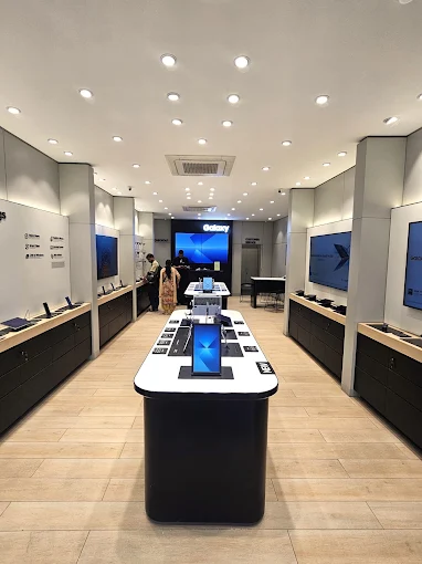 Samsung Experience Store- Nangloi store image 3