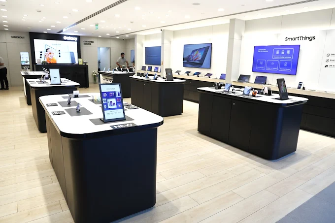Samsung Experience Store- Cyberhub, Gurugram store image