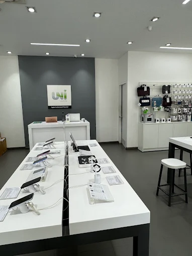 Unicorn- Apple Authorised Reseller-Nashik store image 3