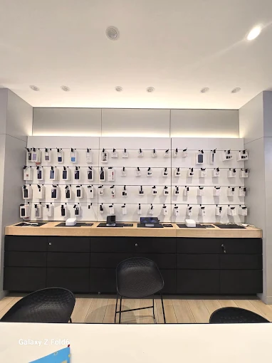 Samsung Experience Store- Wagholi store image 4