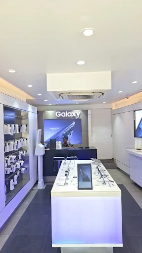 Samsung Experience Store Opera House- Girgaon store image