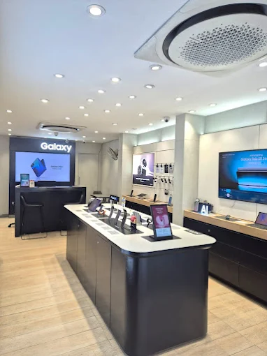 Samsung Experience Store- Rohini store image 3