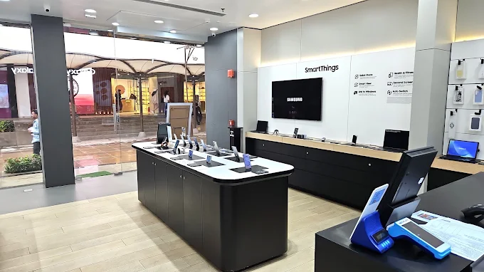 Samsung Experience Store-Lower Parel Phoenix Palladium thumbnail 4
