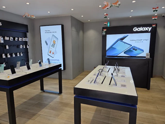 Samsung Experience Store- Khadakwasla store image 3
