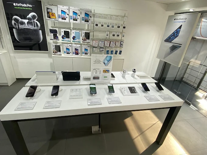 iVenus- Apple Authorised Reseller- Naraina Vihar store image 3