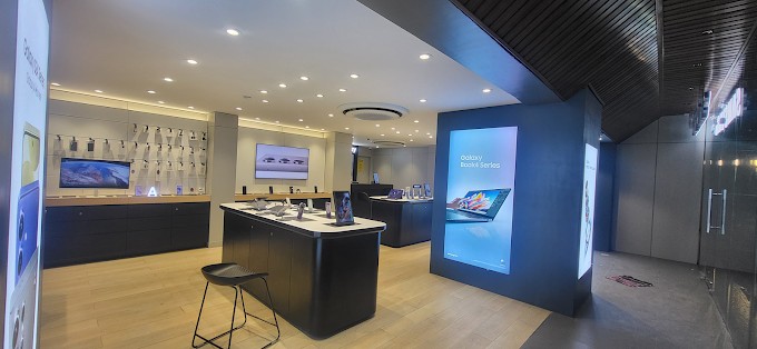Samsung Experience Store- 100 Feet Road, Coimbatore store image 4