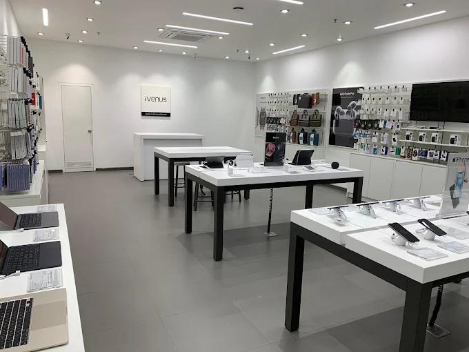IVENUS-Apple Premium Reseller-Nana Varachha store image 3