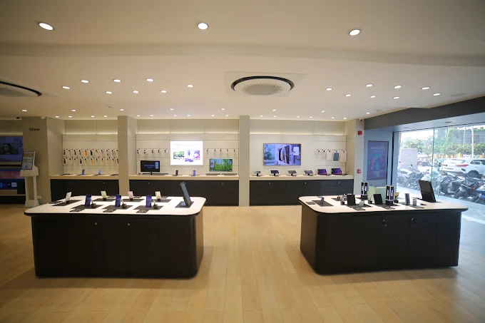 Samsung Experience Store- IBC Surat store image 3